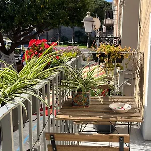 https://casa-melina.catania-hotels.net